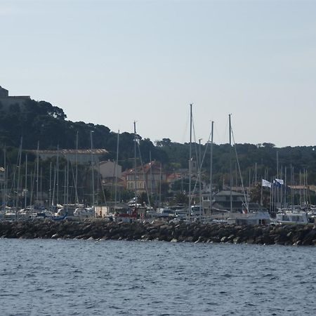 Auberge Des Glycines Porquerolles Exterior photo
